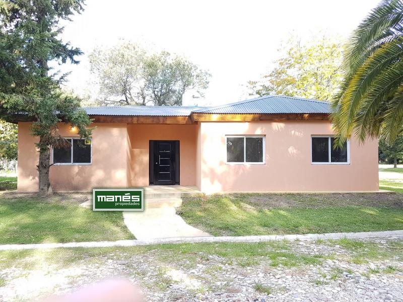 Manés Propiedades Casa a estrenar en el barrio cerrado EUCALIPTUS PILAR,(ZONA: Golfer’s CC, Marinas Del Pilar, Rocíos, Palmares, La Emilia, La reserva.) sobre una planta: living, cocina, lavadero, dormitorio principal en suite, dos dormitorios más con otro baño completo, lote 670 metros, superficie cubierta 95 metros, superficie semicubierta 22 metros.
SIN EXPENSAS
U$S135.000.
Manés Propiedades Casa a estrenar en el barrio cerrado EUCALIPTUS PILAR,(ZONA: Golfer’s CC, Marinas Del Pilar, Rocíos, Palmares, La Emilia, La reserva.) sobre una planta: living, cocina, lavadero, dormitorio principal en suite, dos dormitorios más con otro baño completo, lote 670 metros, superficie cubierta 95 metros, superficie semicubierta 22 metros.
SIN EXPENSAS
U$S135.000.