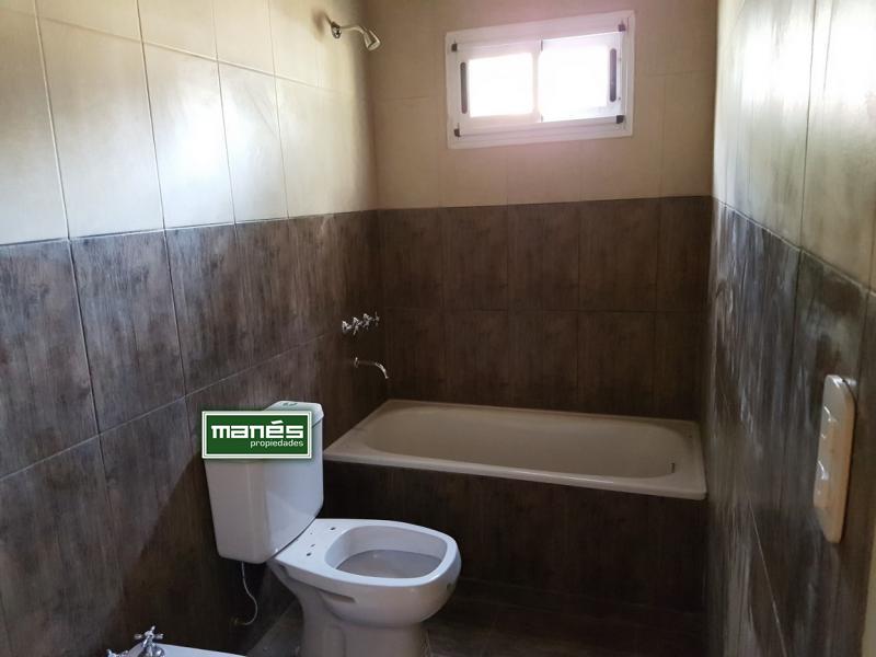 Manés Propiedades Casa a estrenar en el barrio cerrado EUCALIPTUS PILAR,(ZONA: Golfer’s CC, Marinas Del Pilar, Rocíos, Palmares, La Emilia, La reserva.) sobre una planta: living, cocina, lavadero, dormitorio principal en suite, dos dormitorios más con otro baño completo, lote 670 metros, superficie cubierta 95 metros, superficie semicubierta 22 metros.
SIN EXPENSAS
U$S135.000.
Manés Propiedades Casa a estrenar en el barrio cerrado EUCALIPTUS PILAR,(ZONA: Golfer’s CC, Marinas Del Pilar, Rocíos, Palmares, La Emilia, La reserva.) sobre una planta: living, cocina, lavadero, dormitorio principal en suite, dos dormitorios más con otro baño completo, lote 670 metros, superficie cubierta 95 metros, superficie semicubierta 22 metros.
SIN EXPENSAS
U$S135.000.