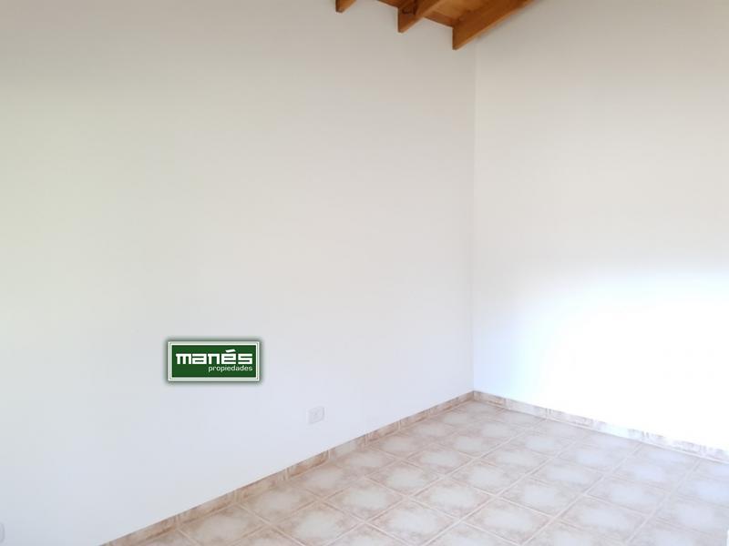 Manés Propiedades Casa a estrenar en el barrio cerrado EUCALIPTUS PILAR,(ZONA: Golfer’s CC, Marinas Del Pilar, Rocíos, Palmares, La Emilia, La reserva.) sobre una planta: living, cocina, lavadero, dormitorio principal en suite, dos dormitorios más con otro baño completo, lote 670 metros, superficie cubierta 95 metros, superficie semicubierta 22 metros.
SIN EXPENSAS
U$S135.000.
Manés Propiedades Casa a estrenar en el barrio cerrado EUCALIPTUS PILAR,(ZONA: Golfer’s CC, Marinas Del Pilar, Rocíos, Palmares, La Emilia, La reserva.) sobre una planta: living, cocina, lavadero, dormitorio principal en suite, dos dormitorios más con otro baño completo, lote 670 metros, superficie cubierta 95 metros, superficie semicubierta 22 metros.
SIN EXPENSAS
U$S135.000.