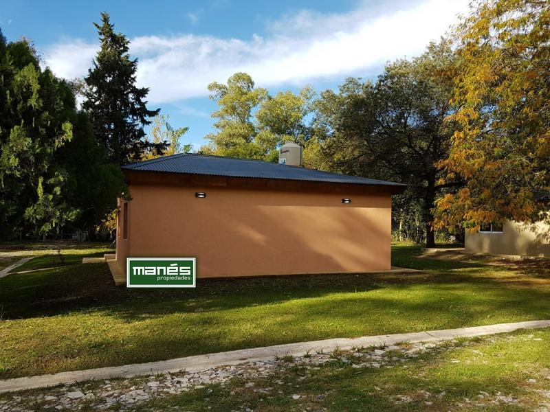 Manés Propiedades Casa a estrenar en el barrio cerrado EUCALIPTUS PILAR,(ZONA: Golfer’s CC, Marinas Del Pilar, Rocíos, Palmares, La Emilia, La reserva.) sobre una planta: living, cocina, lavadero, dormitorio principal en suite, dos dormitorios más con otro baño completo, lote 670 metros, superficie cubierta 95 metros, superficie semicubierta 22 metros.
SIN EXPENSAS
U$S135.000.
Manés Propiedades Casa a estrenar en el barrio cerrado EUCALIPTUS PILAR,(ZONA: Golfer’s CC, Marinas Del Pilar, Rocíos, Palmares, La Emilia, La reserva.) sobre una planta: living, cocina, lavadero, dormitorio principal en suite, dos dormitorios más con otro baño completo, lote 670 metros, superficie cubierta 95 metros, superficie semicubierta 22 metros.
SIN EXPENSAS
U$S135.000.