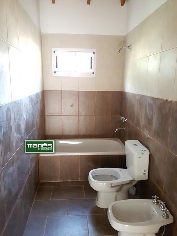 Manés Propiedades Casa a estrenar en el barrio cerrado EUCALIPTUS PILAR,(ZONA: Golfer’s CC, Marinas Del Pilar, Rocíos, Palmares, La Emilia, La reserva.) sobre una planta: living, cocina, lavadero, dormitorio principal en suite, dos dormitorios más con otro baño completo, lote 670 metros, superficie cubierta 95 metros, superficie semicubierta 22 metros.
SIN EXPENSAS
U$S135.000.
Manés Propiedades Casa a estrenar en el barrio cerrado EUCALIPTUS PILAR,(ZONA: Golfer’s CC, Marinas Del Pilar, Rocíos, Palmares, La Emilia, La reserva.) sobre una planta: living, cocina, lavadero, dormitorio principal en suite, dos dormitorios más con otro baño completo, lote 670 metros, superficie cubierta 95 metros, superficie semicubierta 22 metros.
SIN EXPENSAS
U$S135.000.